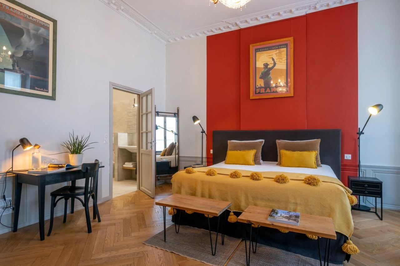Escale Rochelaise, Gite Urbain Avec Spa Bain Nordique Et Sauna Tonneau La Rochelle  Kültér fotó