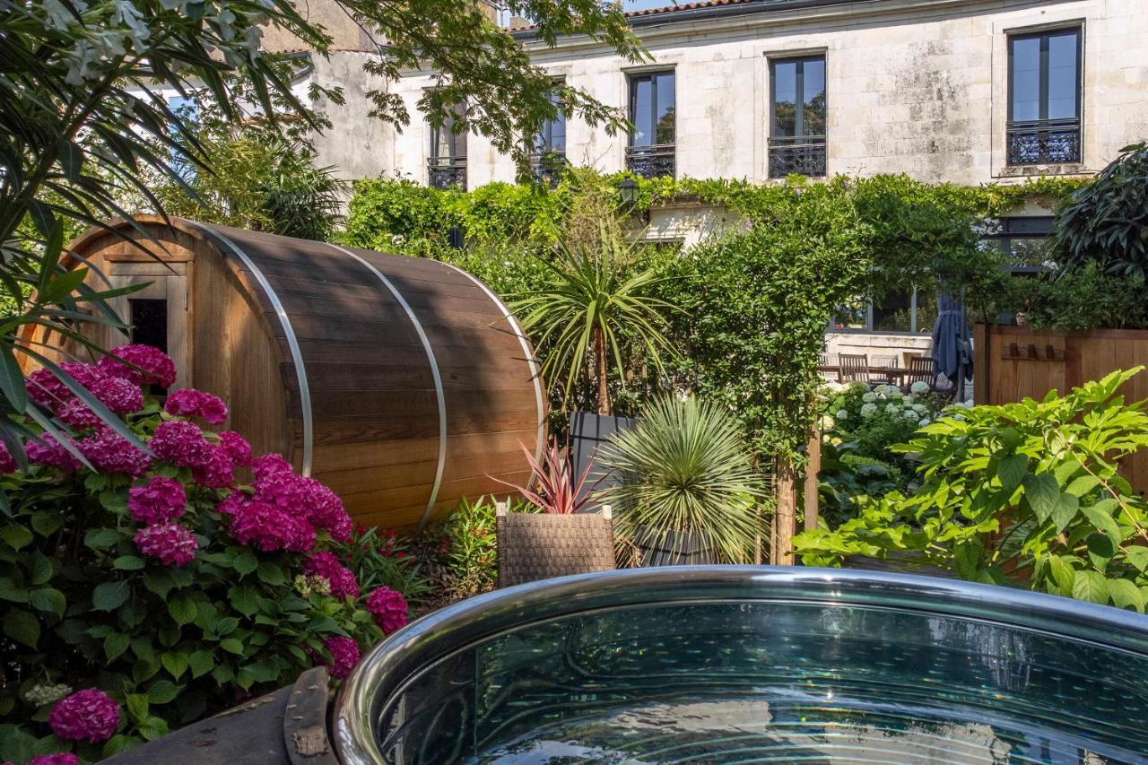 Escale Rochelaise, Gite Urbain Avec Spa Bain Nordique Et Sauna Tonneau La Rochelle  Kültér fotó